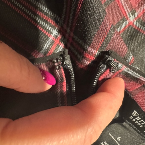 White House Black Market Plaid Skirt Black and Red Size 6 - Picture 11 of 11